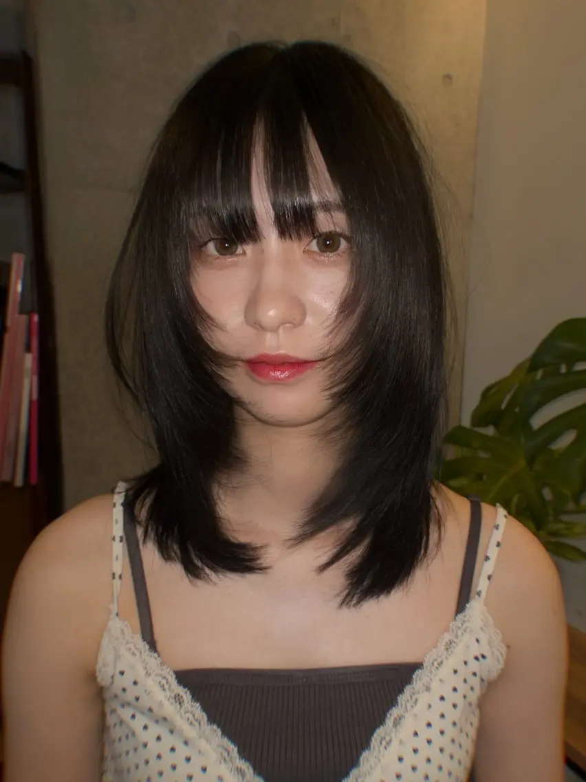 ミディアム 顔まわりレイヤー ハッシュカット 韓国風ヘア レイヤーカット シャギー レイヤーカット\ウル フ　chinatsuのヘアスタイル