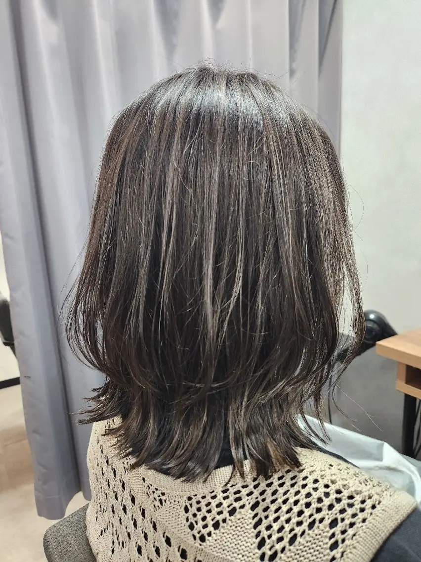 ミディアム カラー ハイライトカラー ハイライト ✂ AYAのヘアスタイル