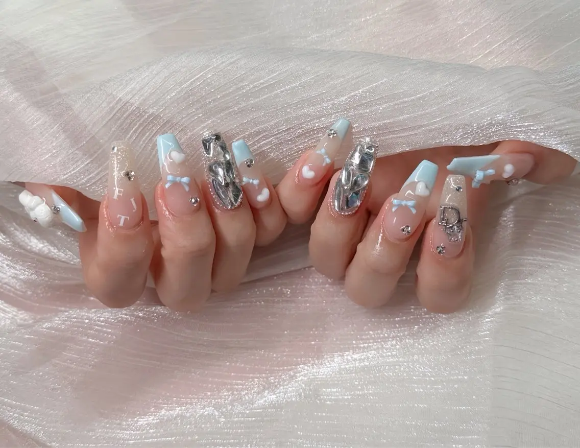 ネイル オーロラネイル チークネイル フットネイル フレンチネイル ジェルネイル ハンドネイル Havi Nailsのネイルデザイン