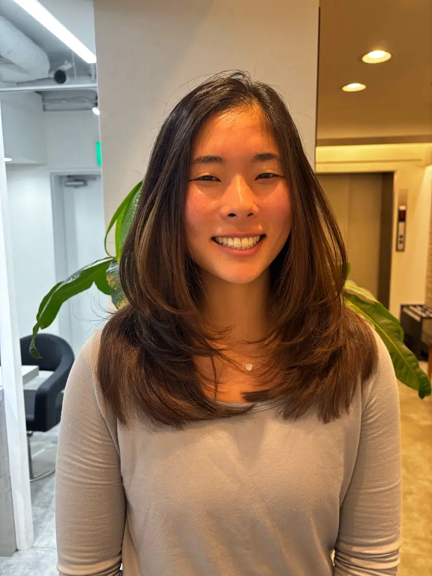セミロング Ｖｉｏｔ  銀座 樋口 桃佳のヘアスタイル