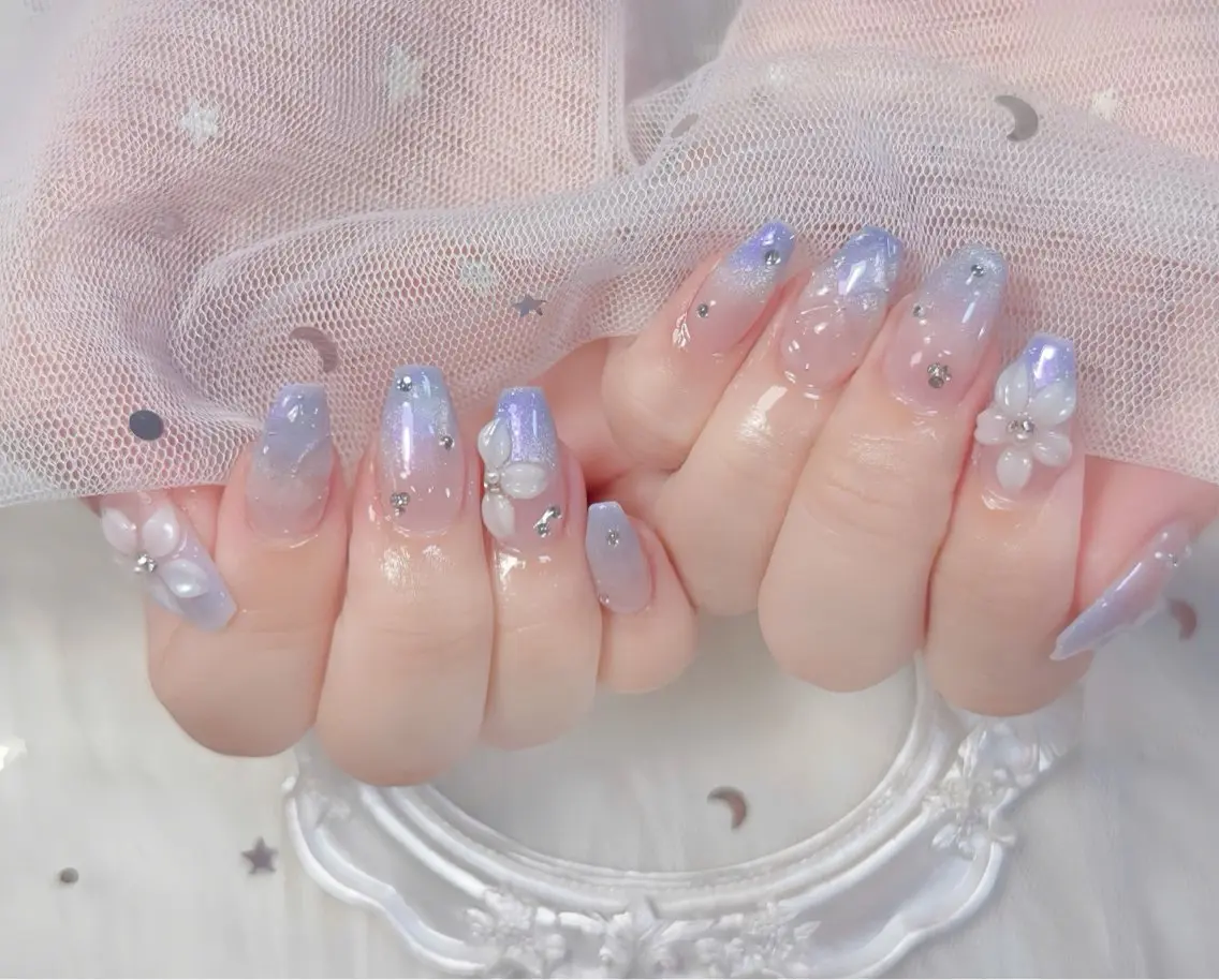 ネイル チークネイル 長さ出し フレンチネイル ジェルネイル グラデーション ハンドネイル THANHTHANH NAILのネイルデザイン