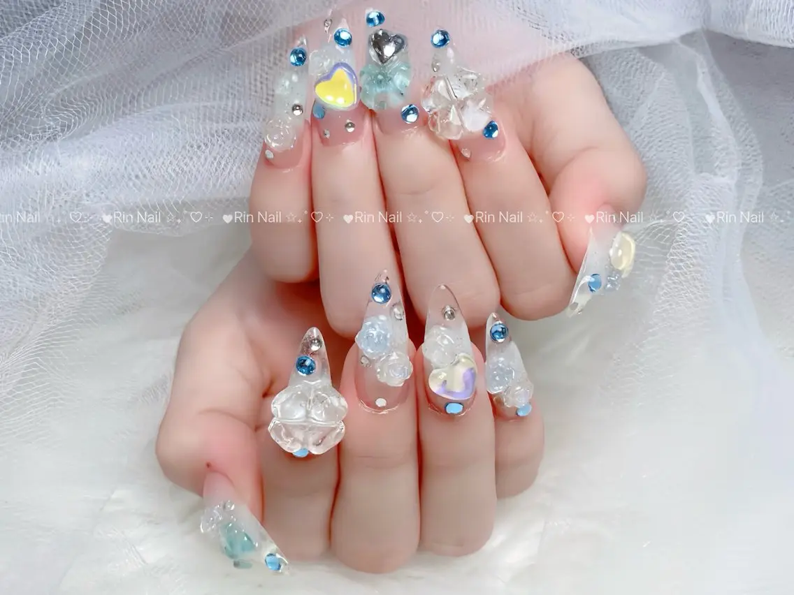 ネイル オーロラネイル ブルー フットネイル ジェルネイル 氷ネイル・うるうるネイル ハンドネイル Rin Nail 新大久保店のネイルデザイン