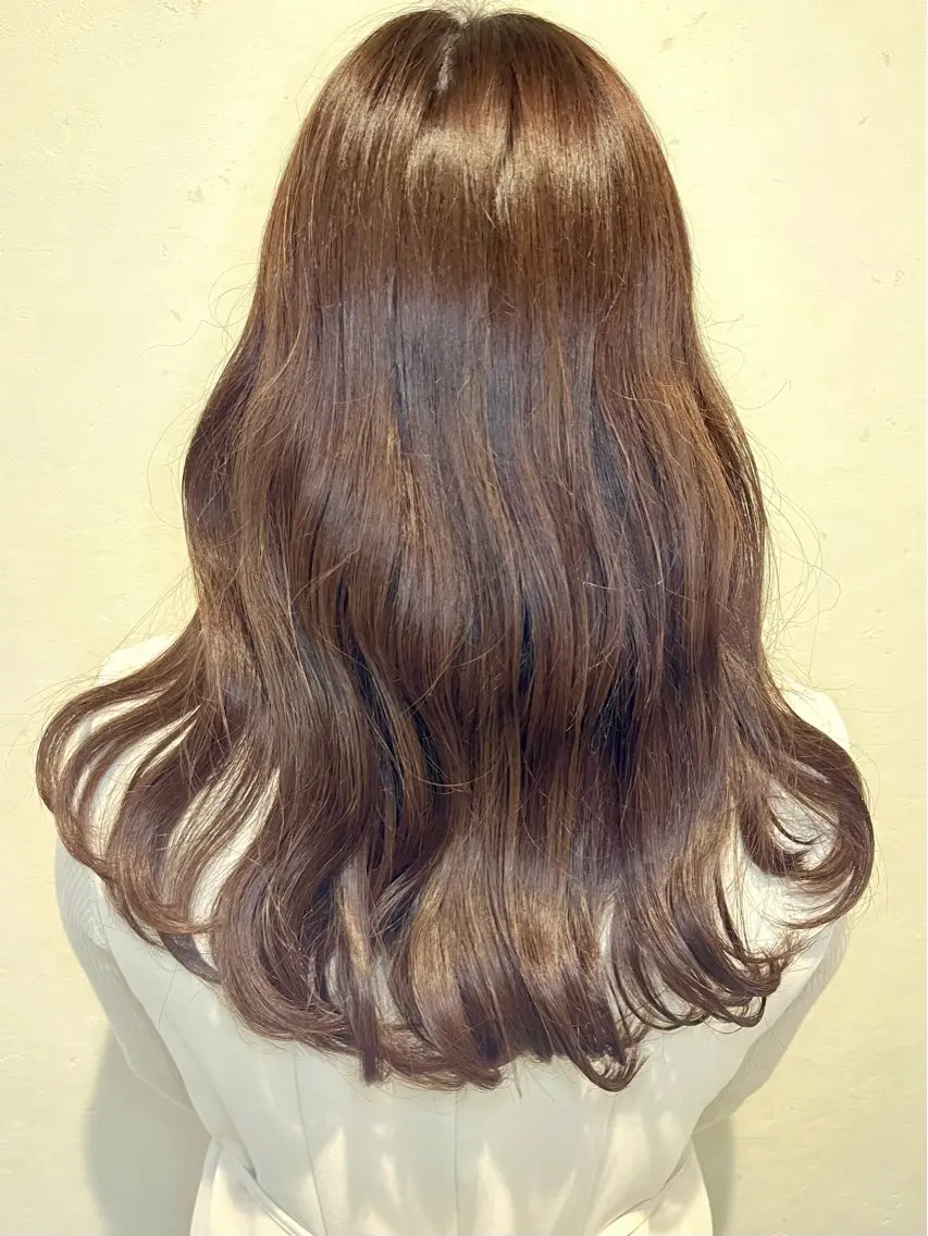 ロング カラー 伊藤 さやかのヘアスタイル