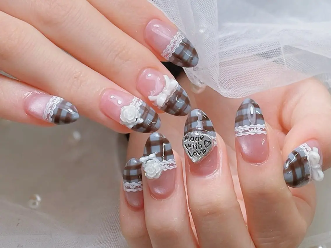 ネイル ハンドネイル lucky nail 歌舞伎町のネイルデザイン