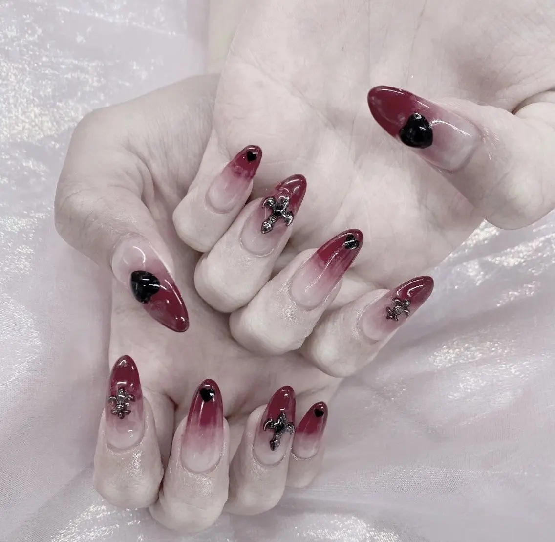 ネイル 長さ出し フレンチネイル グラデーション 卒業式 マグネットネイル ハンドネイル MIHANA NAILのネイルデザイン