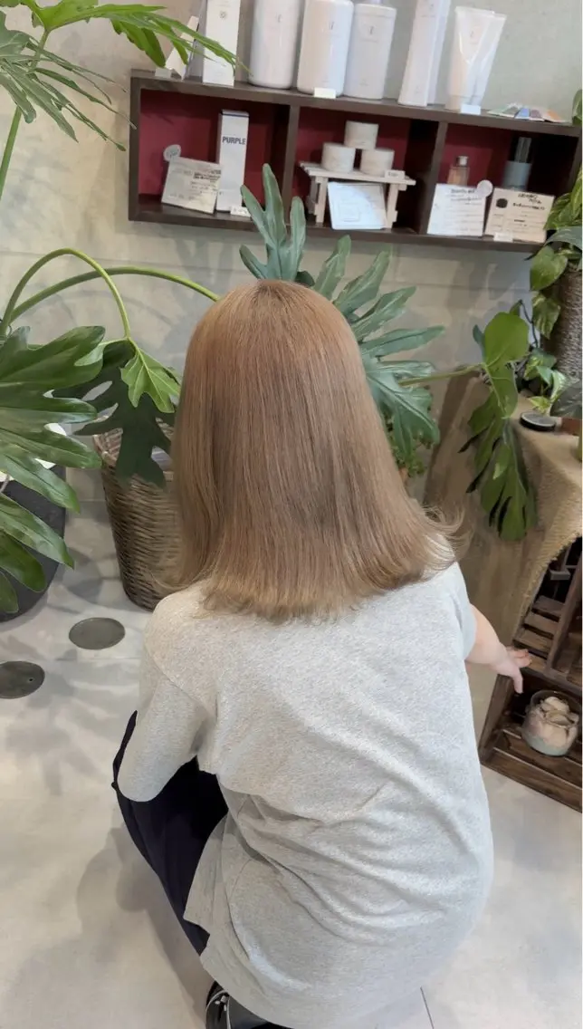 ミディアム カラー ベージュカラー ハイトーンカラー ミルクティーベージュ 遠藤惟斗/渋谷/ 透明感カラーのヘアスタイル