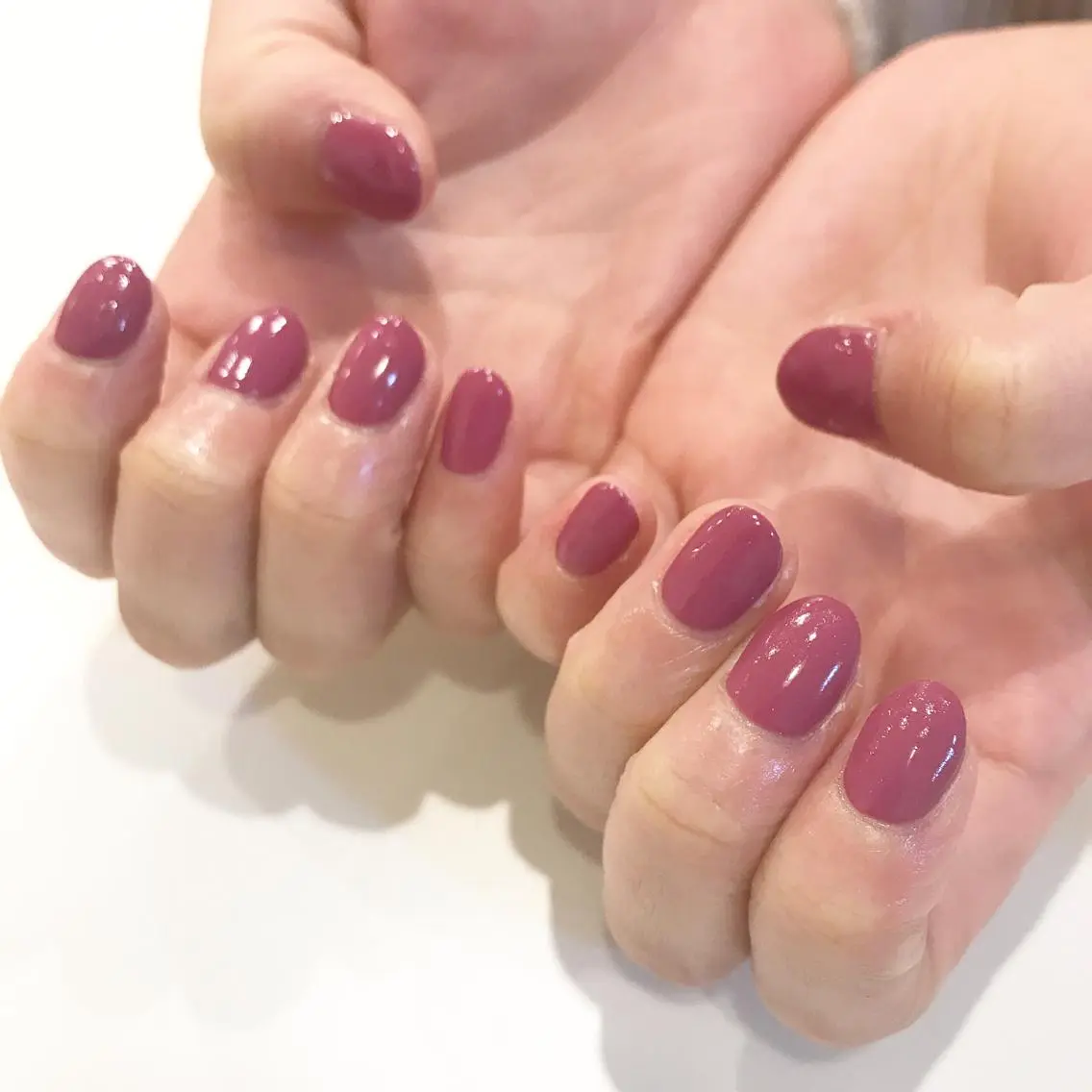 ネイル ワンカラーネイル 冬ネイル 板垣 綾乃のネイルデザイン