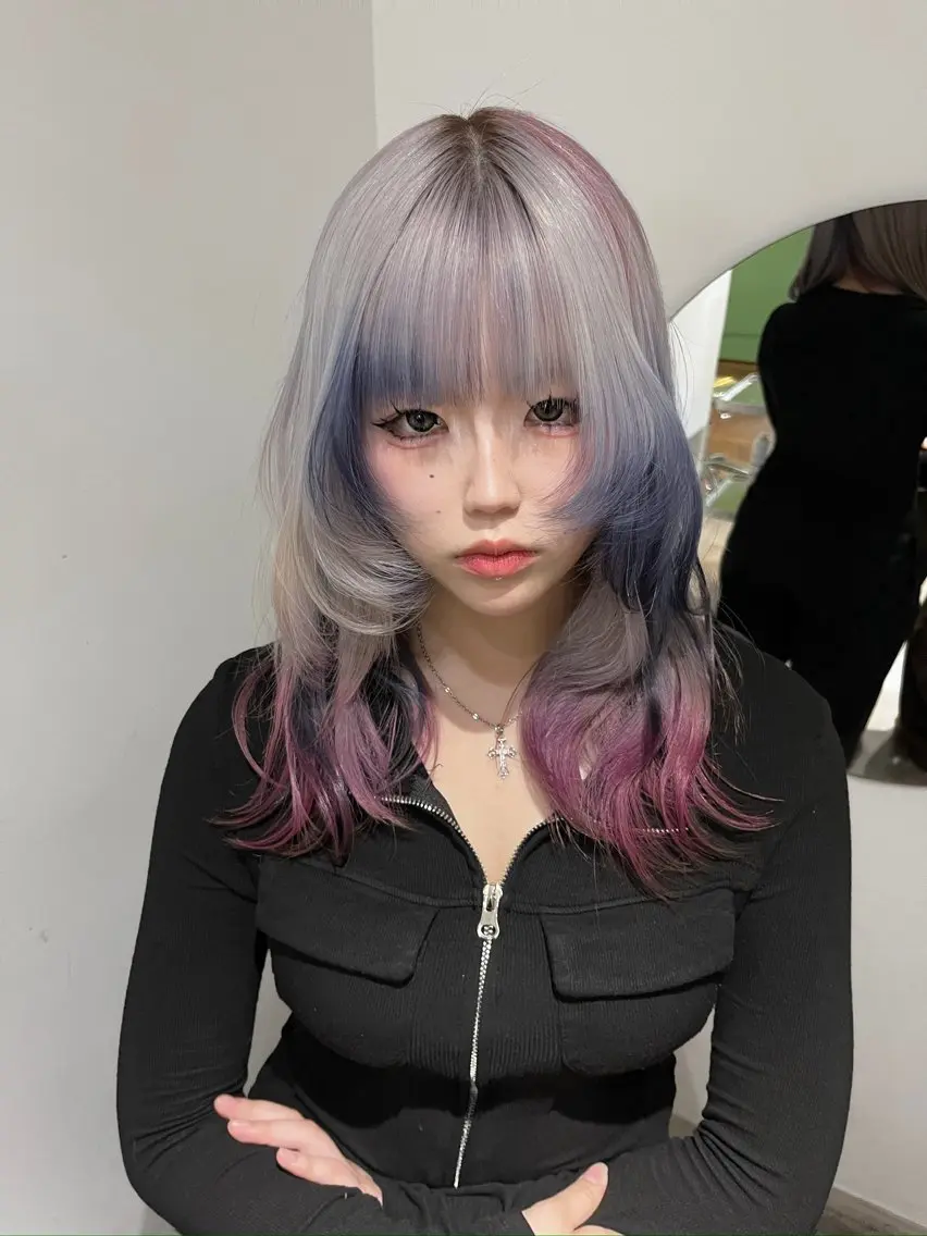 ミディアム TOTA 唯一無二カラーのヘアスタイル