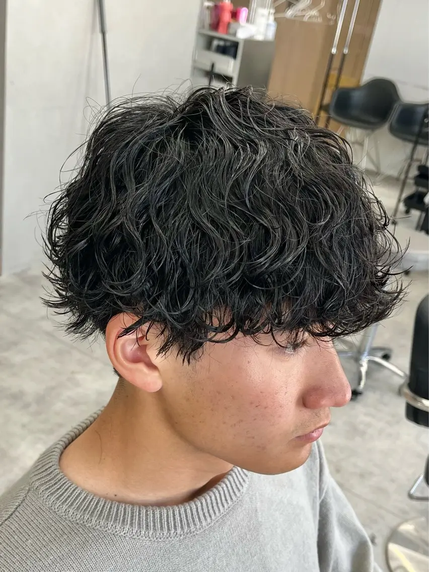 ショート パーマ メンズ メンズパーマ 波巻きパーマ スパイラルパーマ カット パーマ 新潟メンズパーマ 新潟駅/小田拓実のヘアスタイル