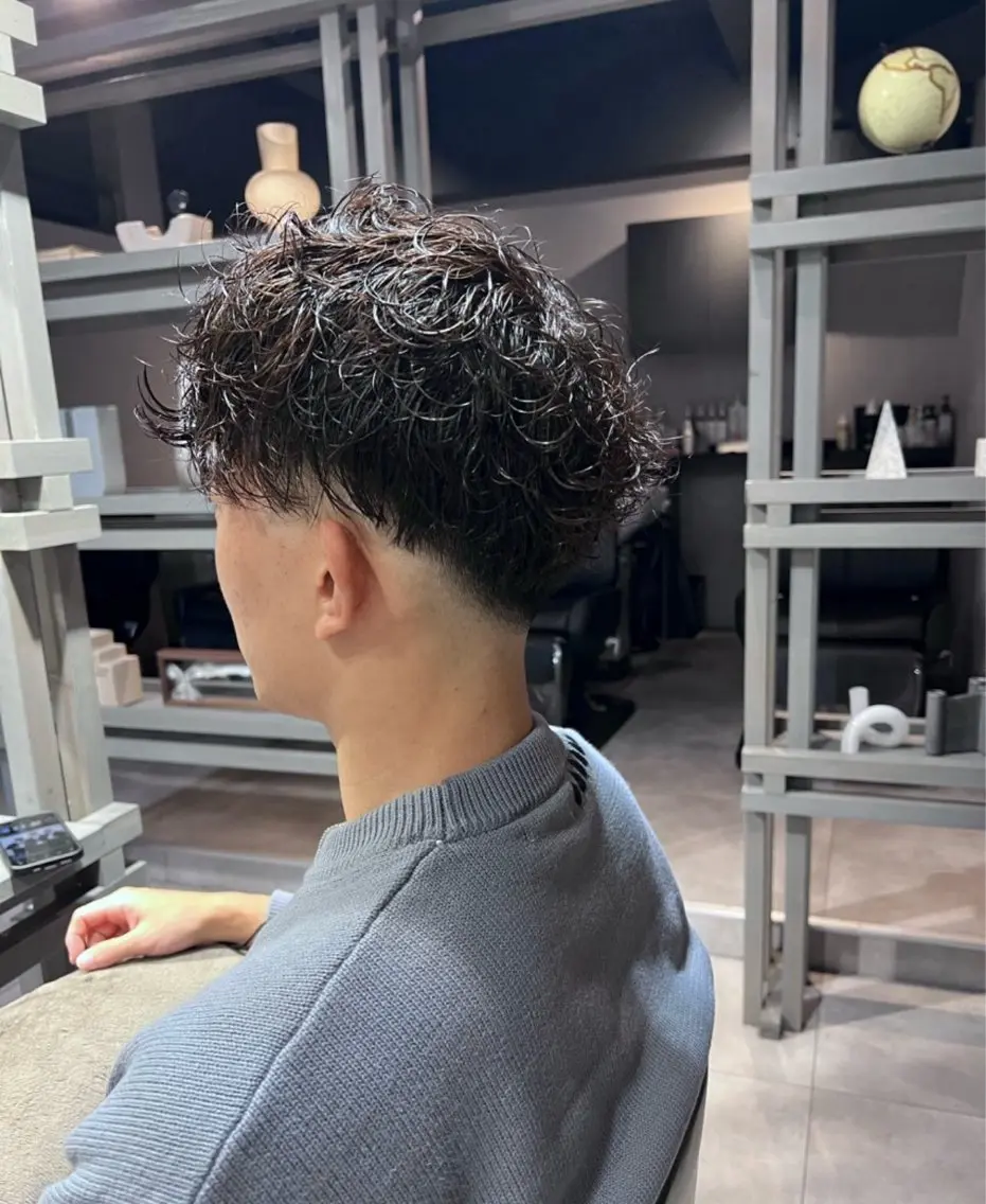 メンズ メンズパーマ 刈り上げ カット パーマ 恵比寿韓国レイヤー× 艶透明感カラー大場のヘアスタイル