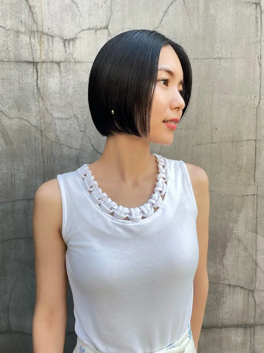 ショート カラー パーマ ヘアアレンジ ヘアカラー 縮毛矯正 トリートメント くびれレイヤー/艶 カラー　MADOKAのヘアスタイル