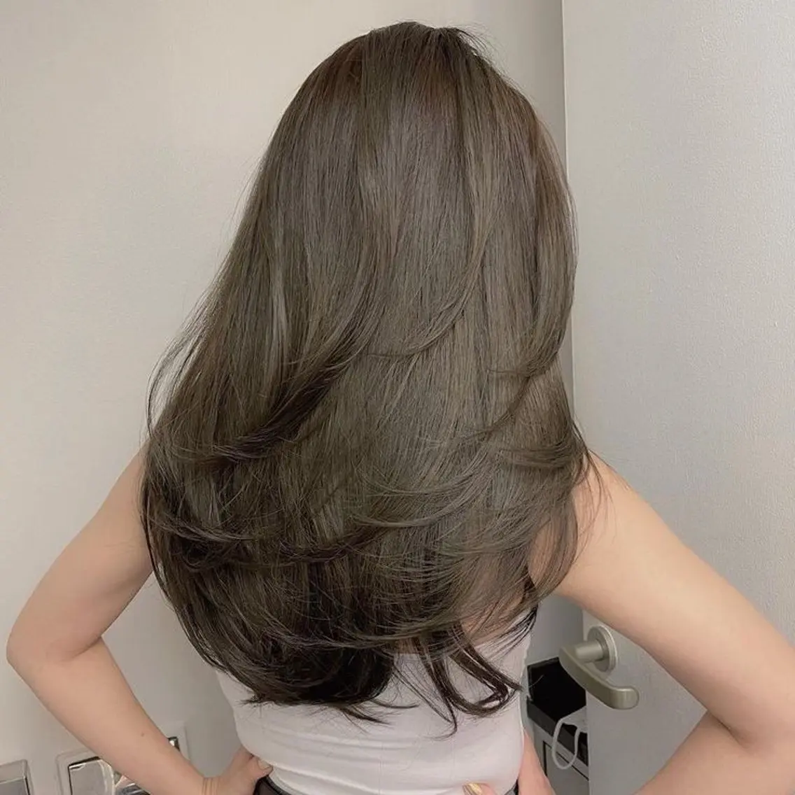 ロング カラー ヘアアレンジ カット ヘアカラー ヘアセット レイヤー×透明感カラ ーHAYATOのヘアスタイル
