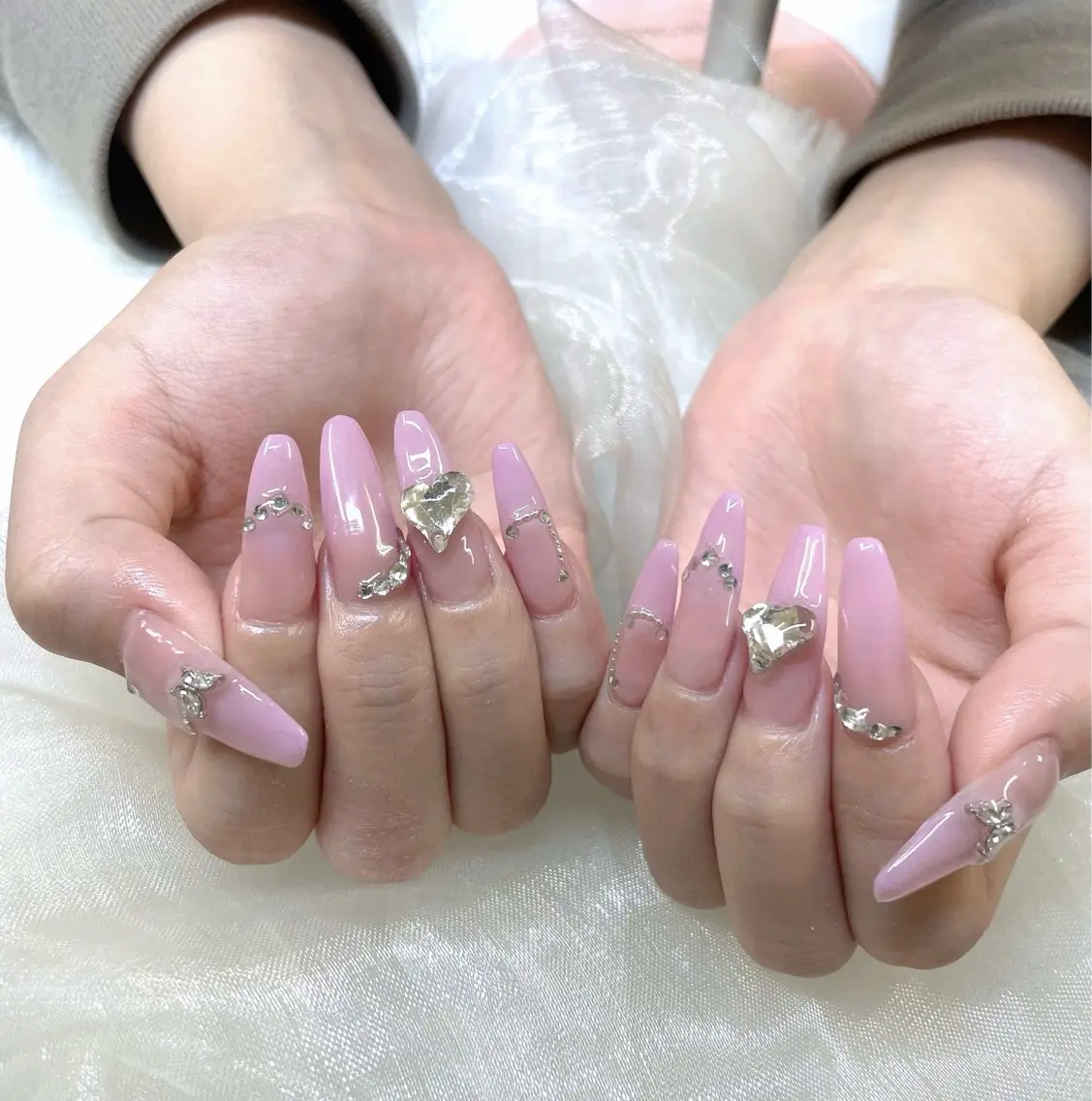ネイル ハンドネイル ハンドケア queen nailのネイルデザイン