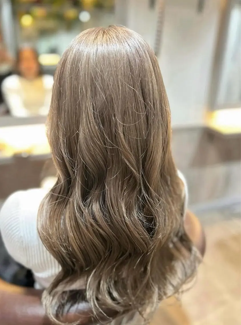 【💫１ケアブリーチ使用💫】１ケアブリーチ + カラー + 1 stepトリートメントの写真