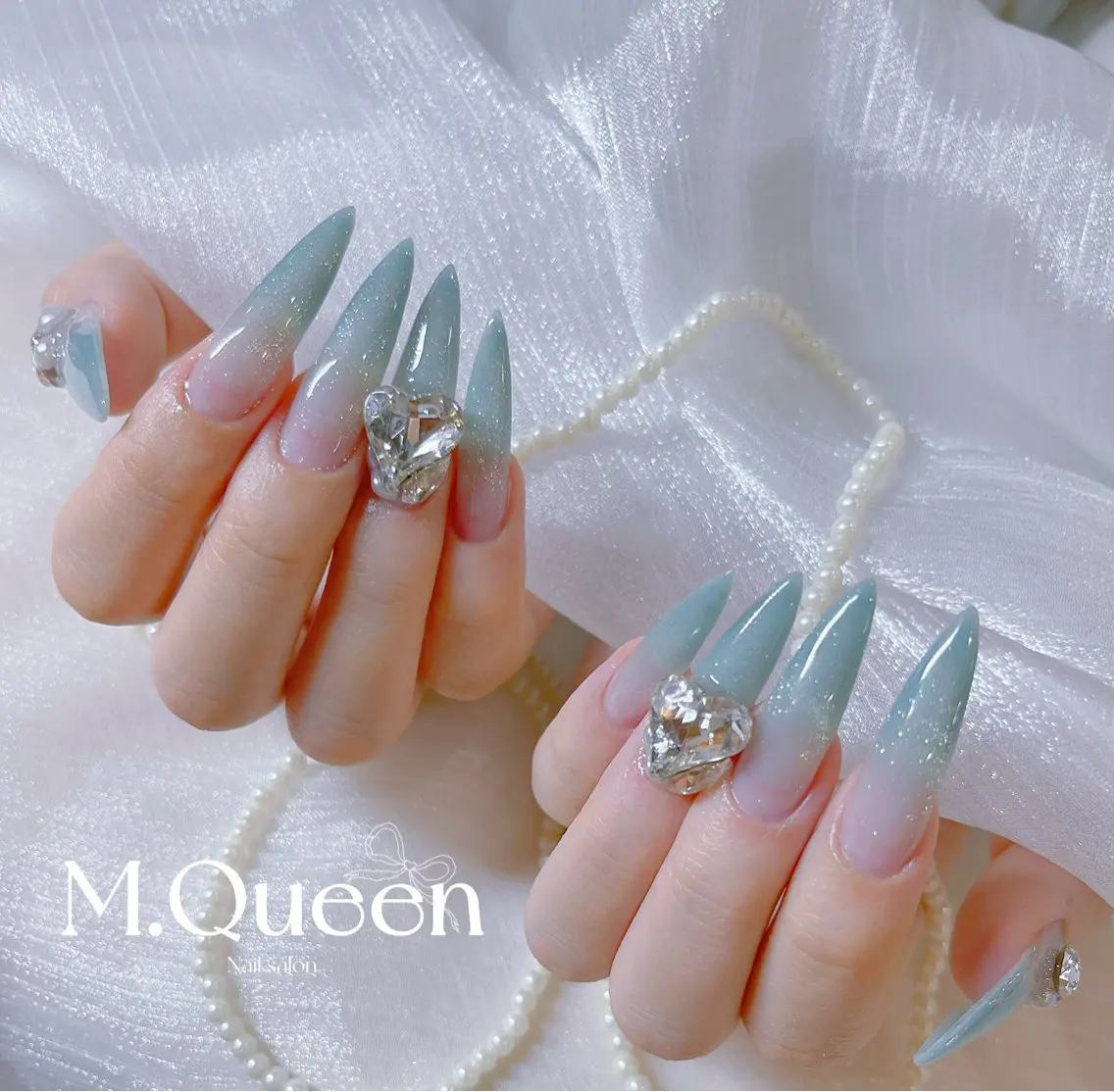 ネイル ハンドネイル MQueen ネイルサロンマルのネイルデザイン