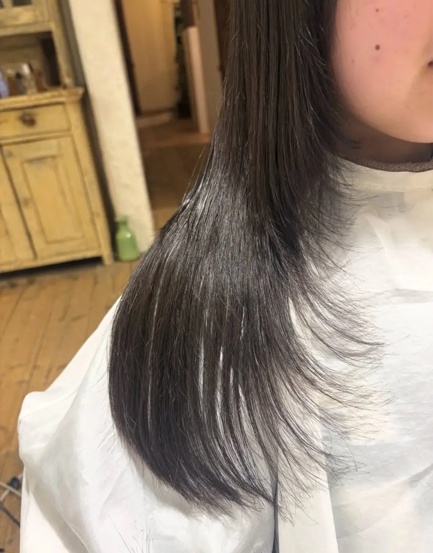 ロング ハイレイヤー レイヤーカット 藤井 怜菜のヘアスタイル