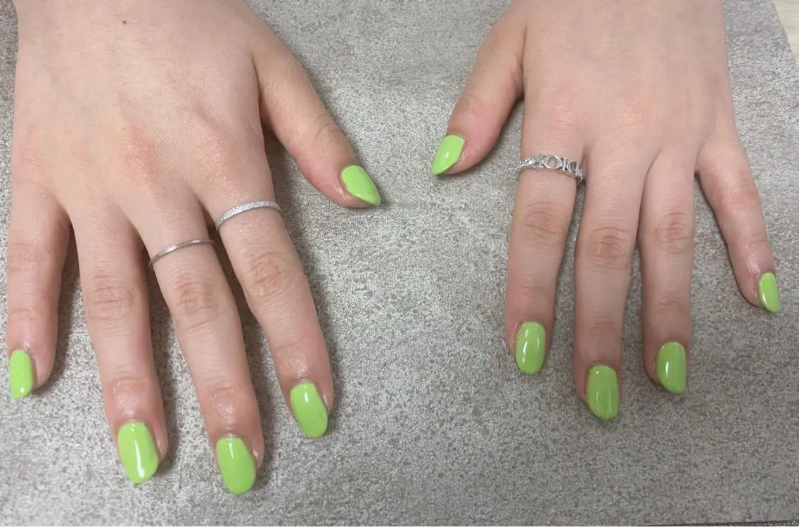 ネイル ワンカラーネイル ハンドネイル mogunail &blowのネイルデザイン