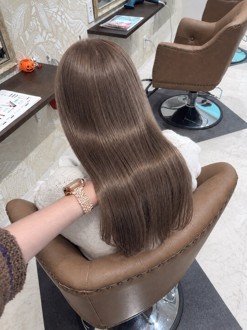 ロング 佐藤 亜加梨のヘアスタイル