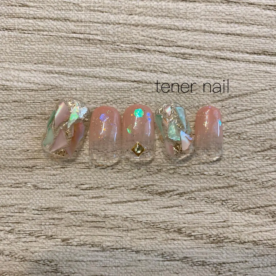 ネイル アートネイル ゴールド グリーン ピンク パープル テネルネイル tener nailのネイルデザイン