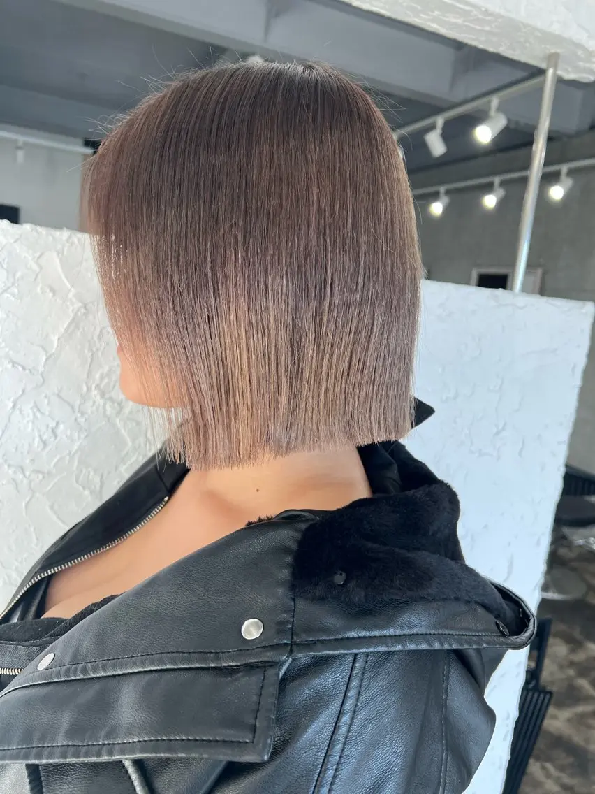 ショート ヘアカラー eim AYUKAのヘアスタイル