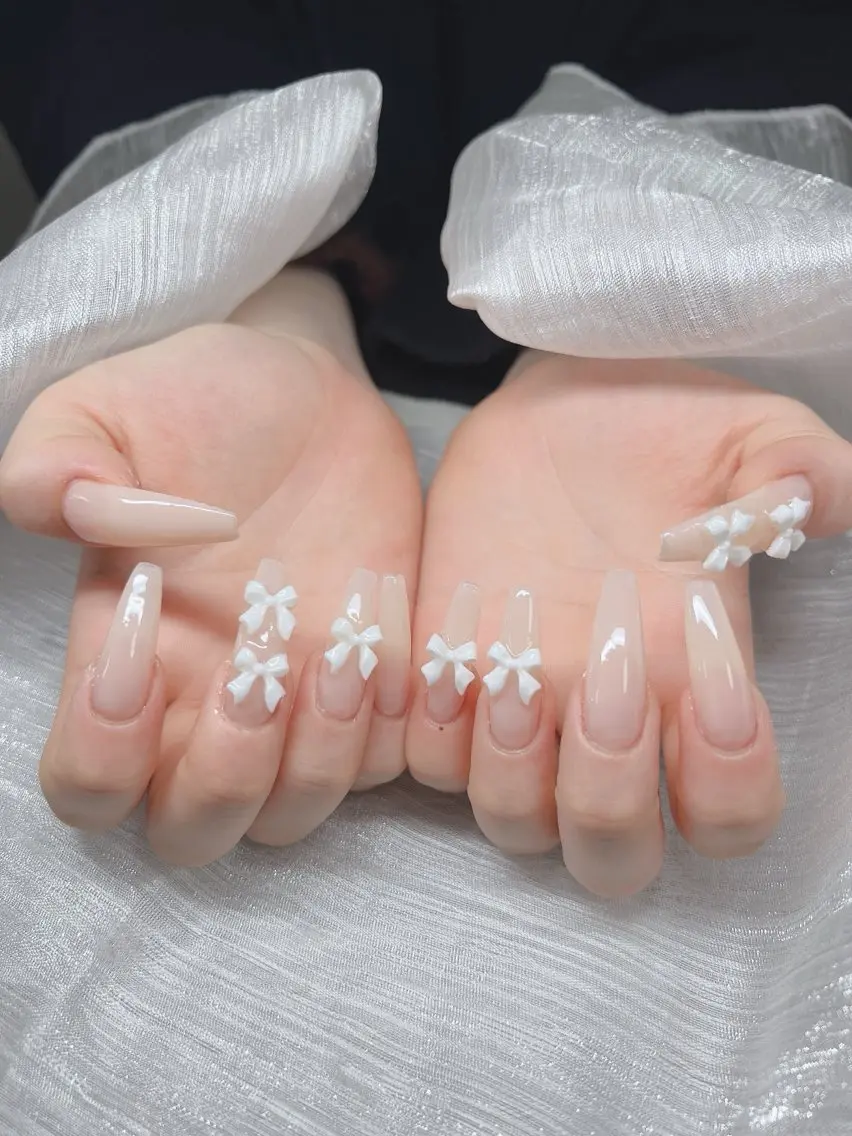 ネイル オーロラネイル チークネイル 長さ出し フットネイル フレンチネイル ハンドネイル Lee Nails チップ長さだし専門店のネイルデザイン