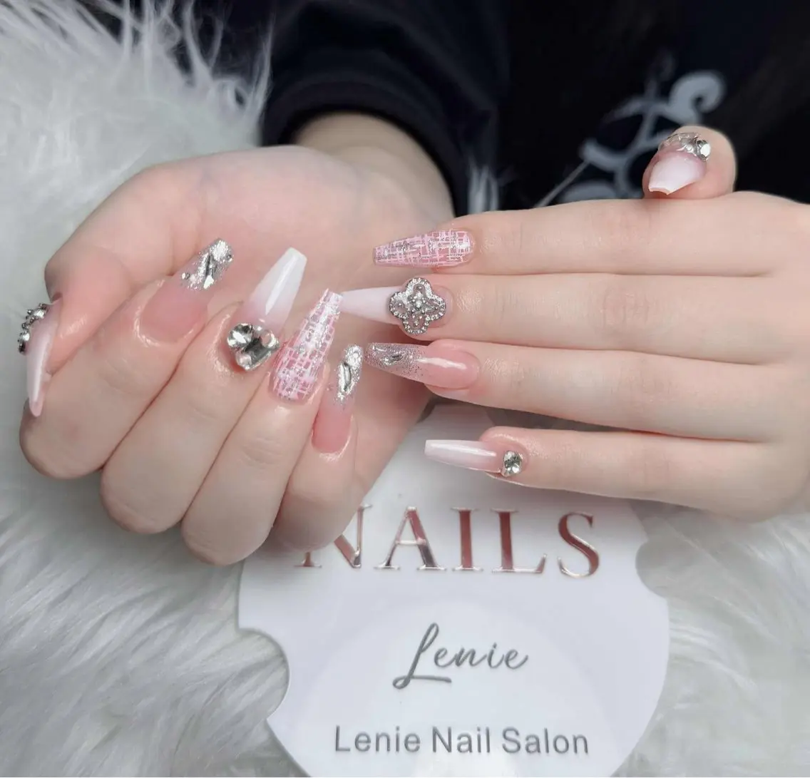 ネイル アートネイル 持ち込み ワンホンネイル ハンドネイル Lenie 新宿店のネイルデザイン