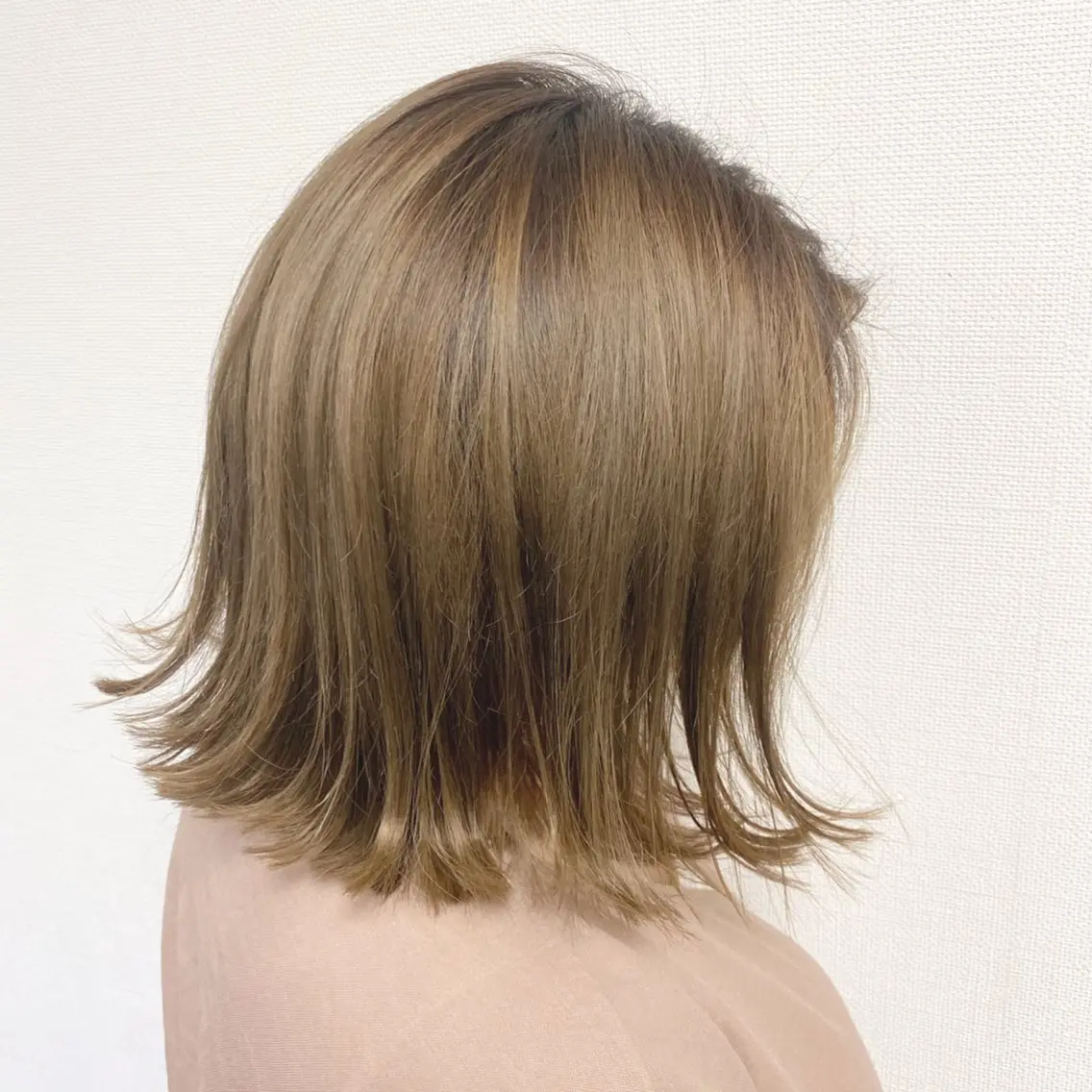ミディアム カラー ベージュカラー オリーブベージュ カット ヘアカラー トリートメント ブリーチなしWカラー メンズカット✨ワタベのヘアスタイル