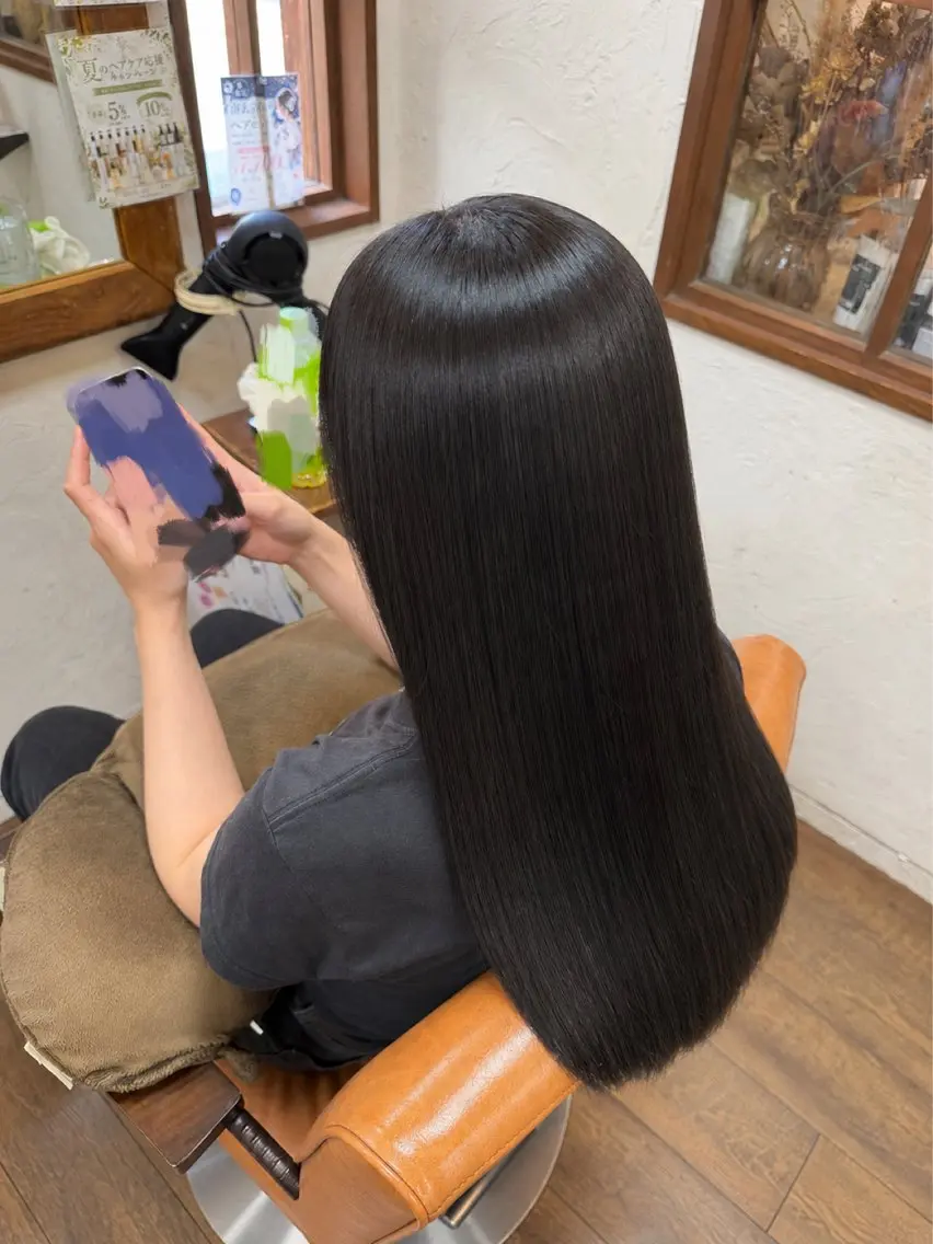 ロング カラー 岡井谷🐰 透明感カラー✨️のヘアスタイル