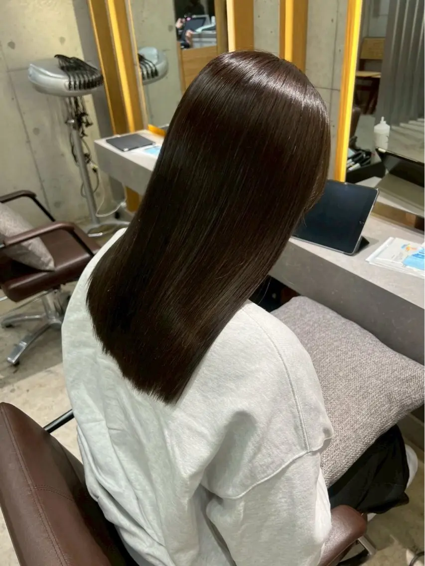 梅雨対策☂️カット+美髪縮毛矯正+2stepトリートメント¥15800の写真