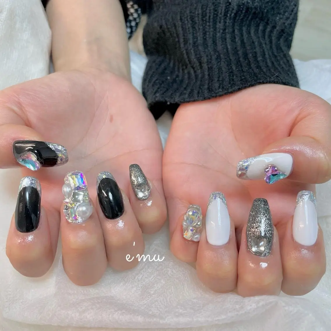 ネイル フレンチネイル ガラスフレンチ 韓国ネイル nail salon e'mu💐のネイルデザイン