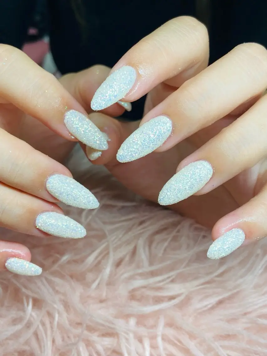 ネイル キラキラネイル HandSnail 座間ネイルサロンのネイルデザイン