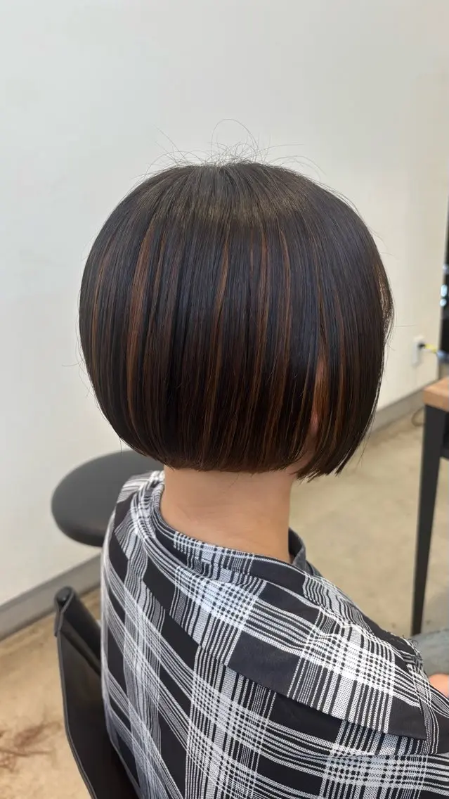 ショート ヘアカラー 根岸 麻菜のヘアスタイル