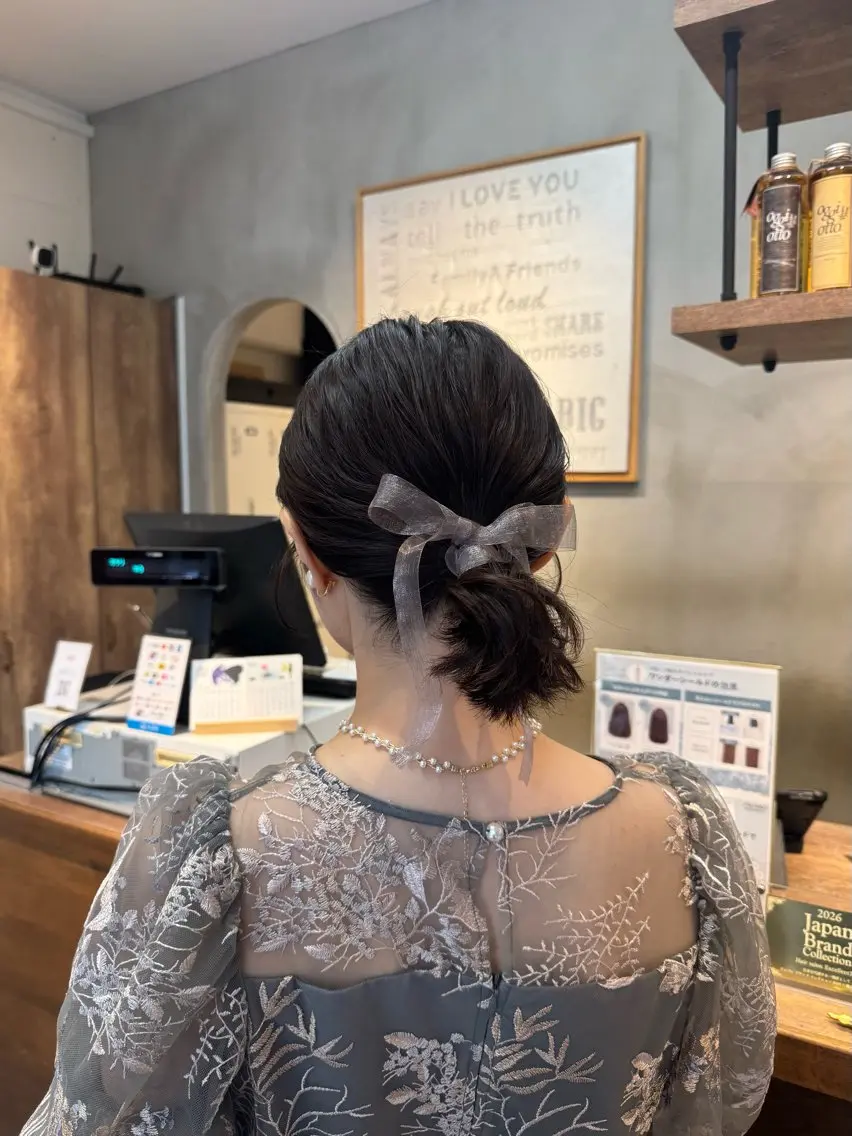 ヘアアレンジ ヘアセット red neo あいりのマツエク・マツパデザイン
