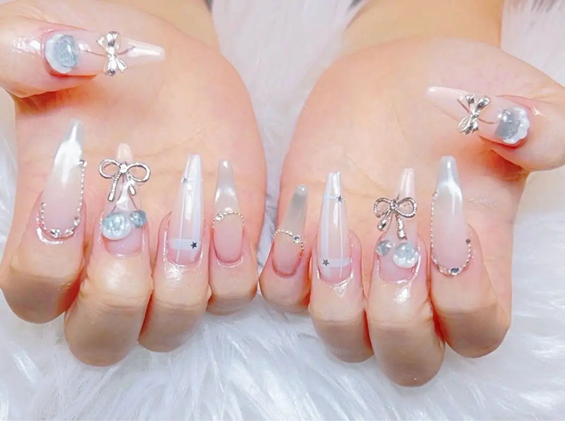 ネイル アートネイル オーロラネイル チークネイル 長さ出し フットネイル Miya _nailのネイルデザイン