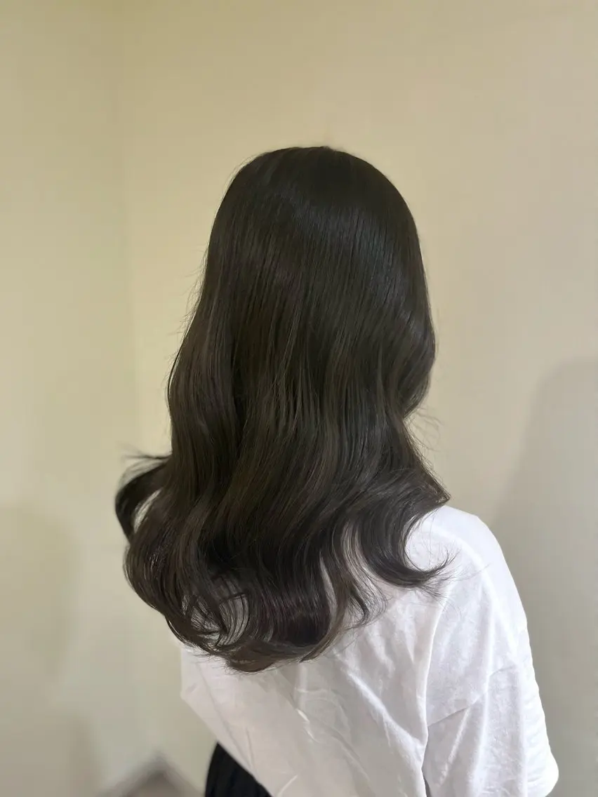 カラー ベージュカラー オリーブベージュ 岡本 かのんのヘアスタイル