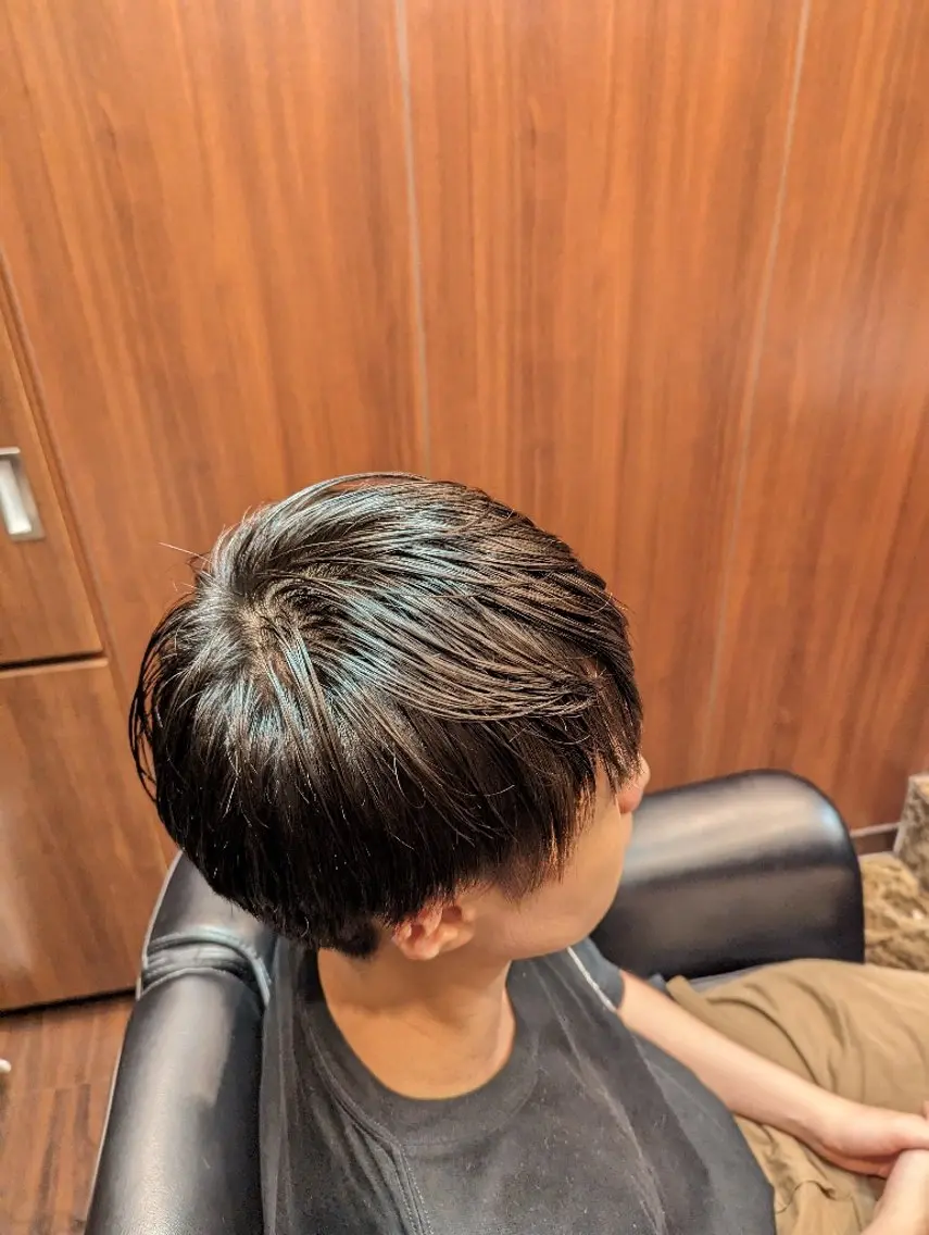 ショート カット 横須賀和也 ヒロ銀座一丁目のヘアスタイル