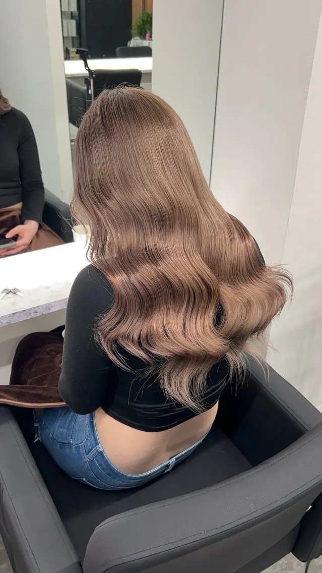 ロング ヘアカラー TIEL カズハのヘアスタイル