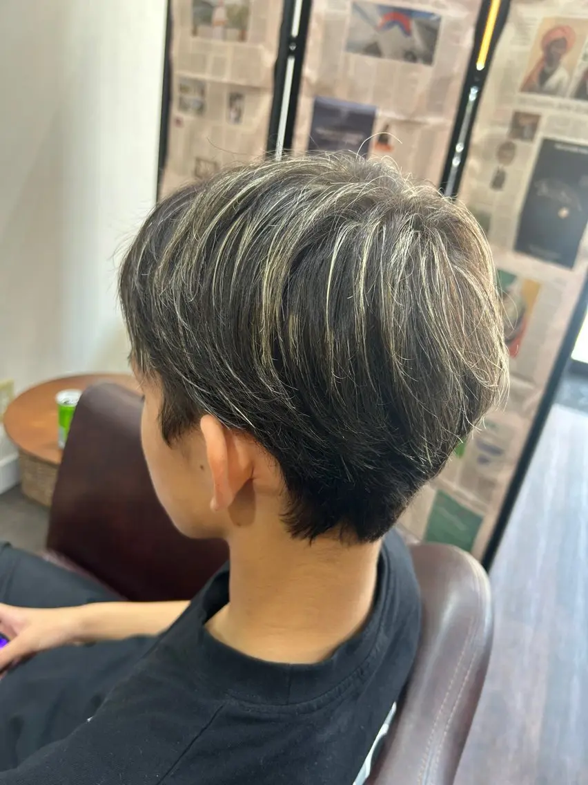 🌻【夏休み限定】学生応援！イメチェンキャンペーンメンズカット＋メッシュ、ハイライトの写真