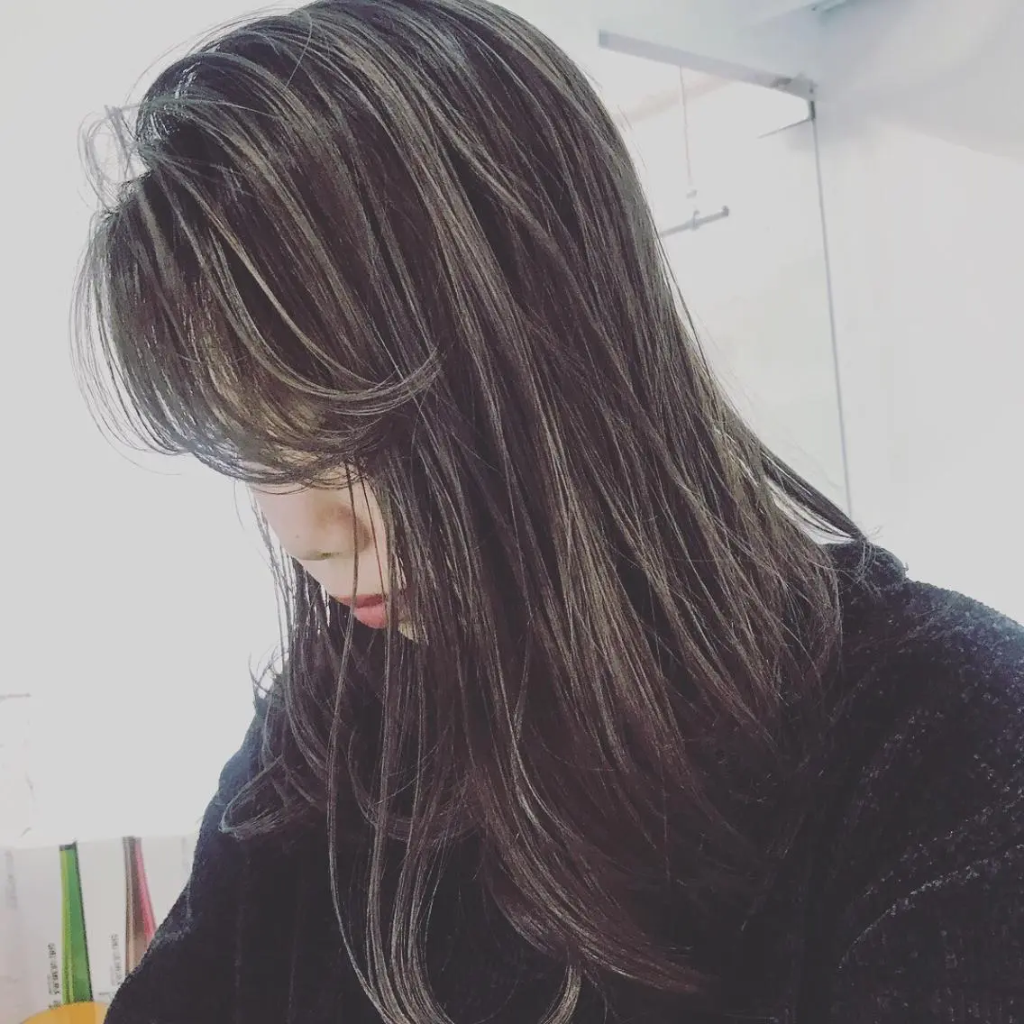 カラー グラデーションカラー ハイライトカラー 💓パーマ，💗 レイヤーカットのヘアスタイル