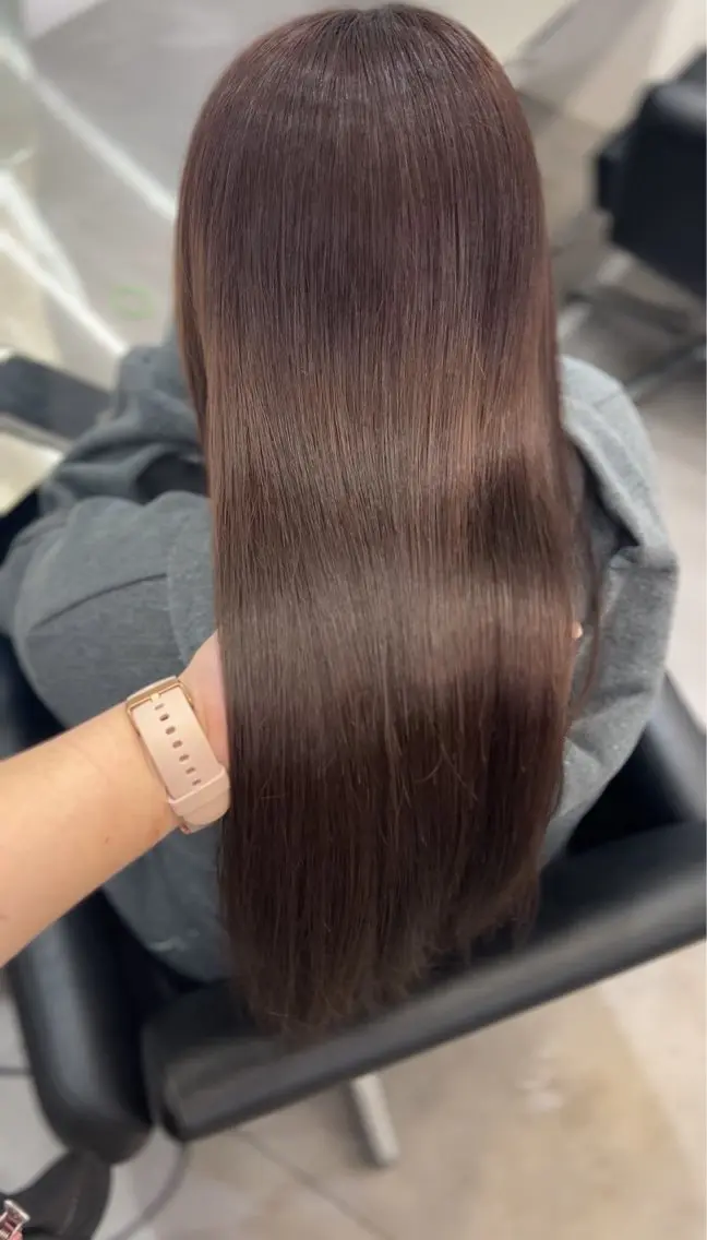 ロング チョコレートブラウン Core　山下 このはのヘアスタイル