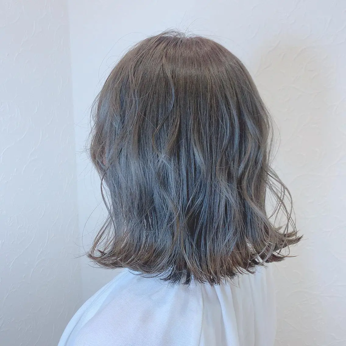 ショート カラー 六反 仁哉のヘアスタイル