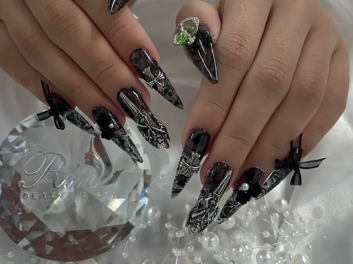 ネイル アートネイル チークネイル ジェルネイル ロングネイル マグネットネイル ハンドネイル Rin Nail 新大久保店のネイルデザイン