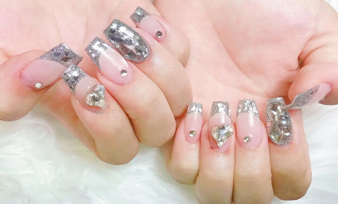 ネイル U nail 🩷 高田馬場店のネイルデザイン