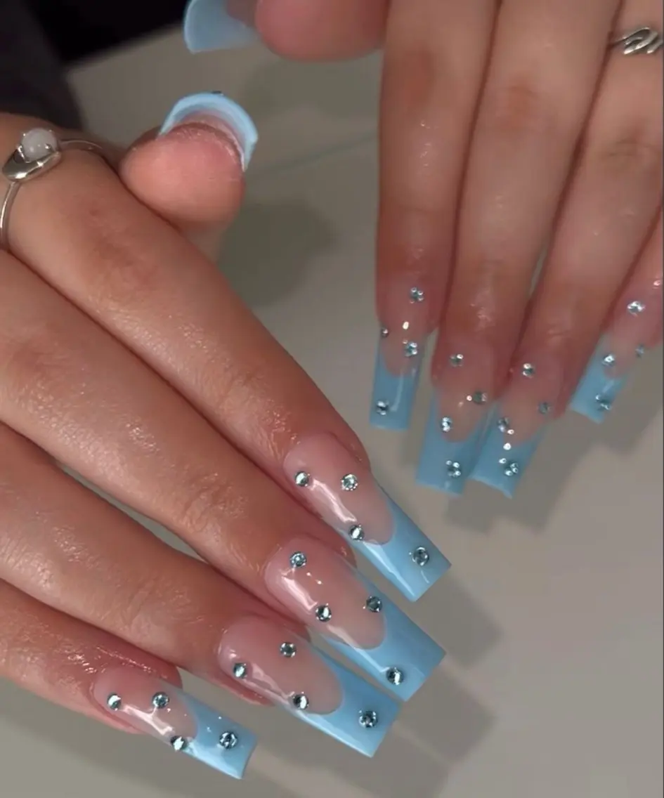ネイル フレンチネイル ジェルネイル 韓国ネイル マグネットネイル 持ち込み ハンドネイル Mimi nail _Royalのネイルデザイン