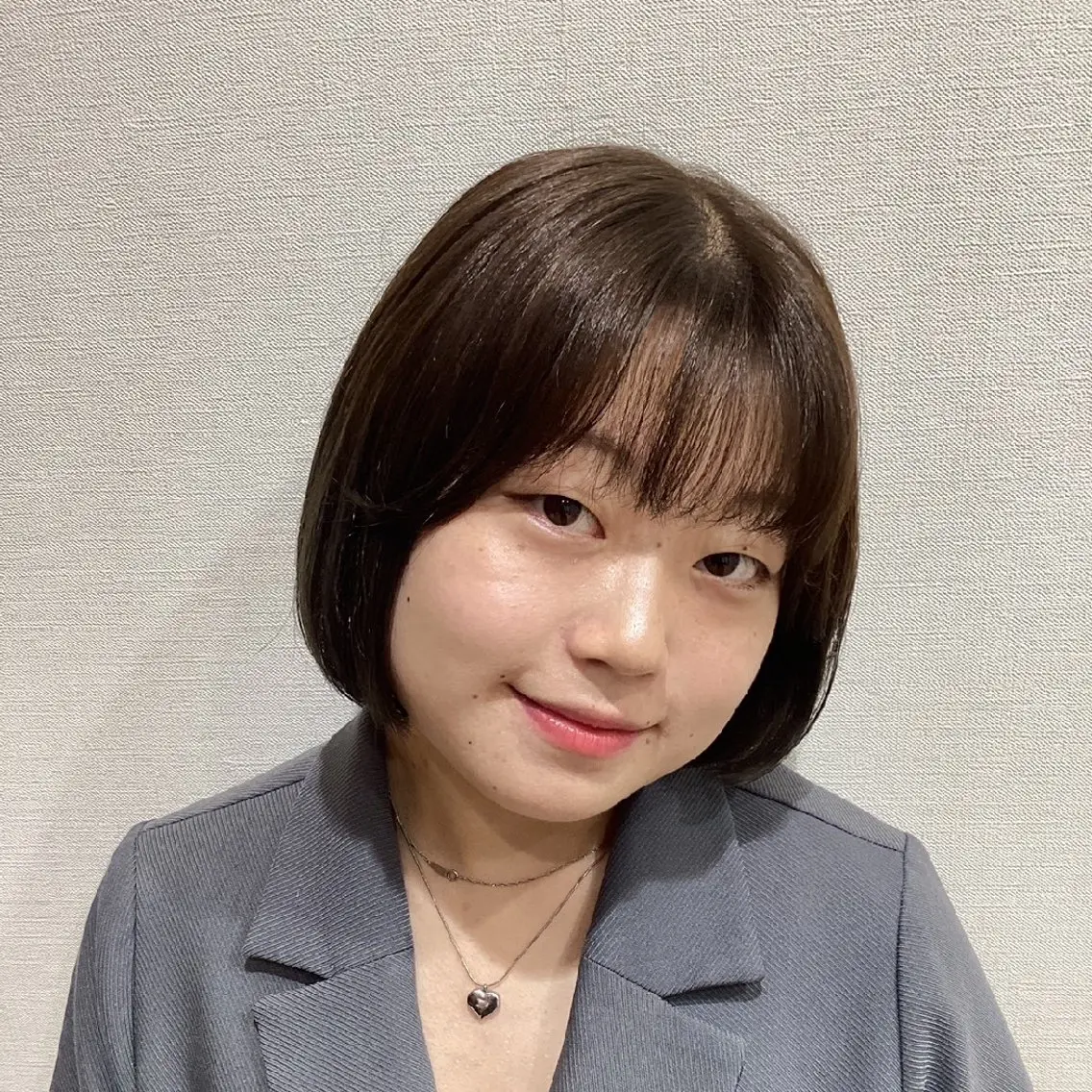 ミディアム ボブ 似合わせカット カット ヘアカラー Nanami ⁄似合わせボブのヘアスタイル