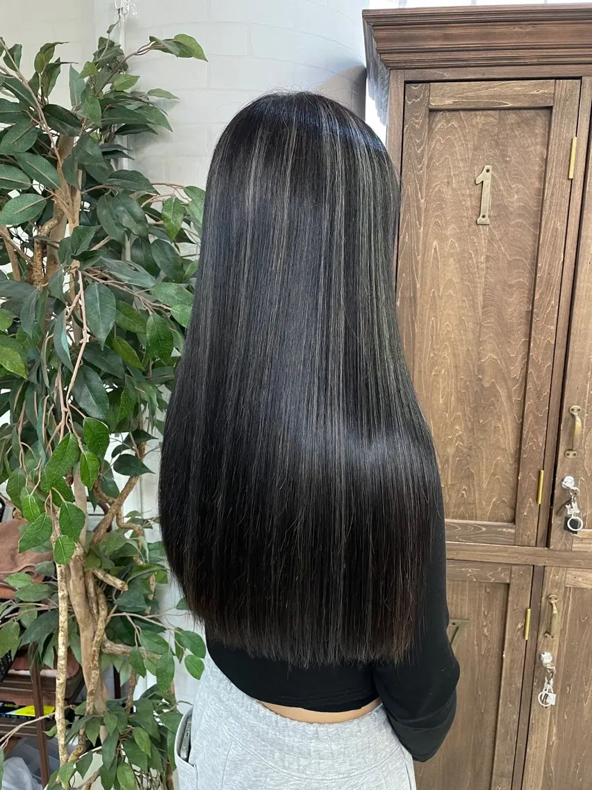 ロング ハイライト Caracore なんば店のヘアスタイル
