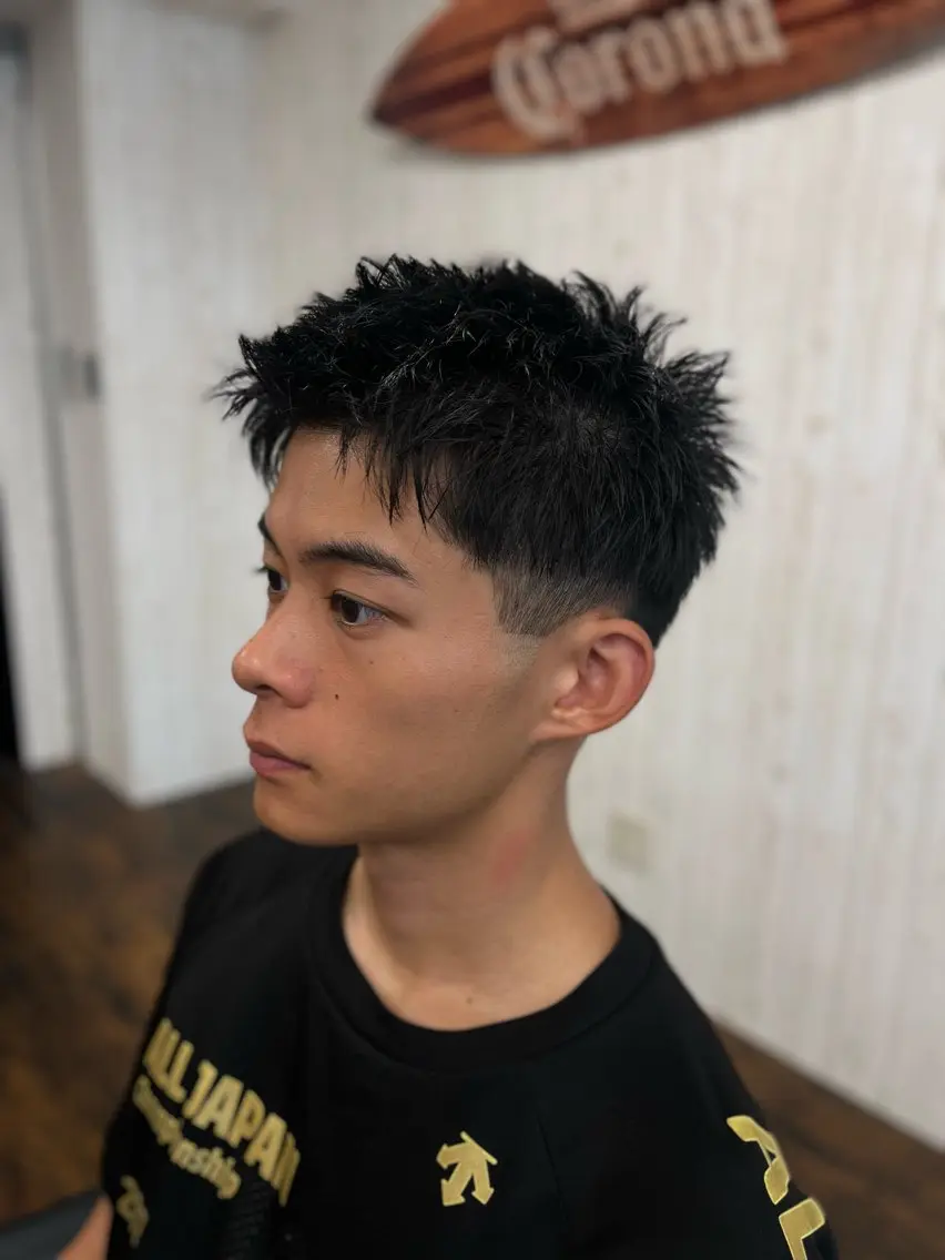 ショート メンズ スパイキーショート 刈り上げ ショートヘア カット LAD 甲田大輝のヘアスタイル