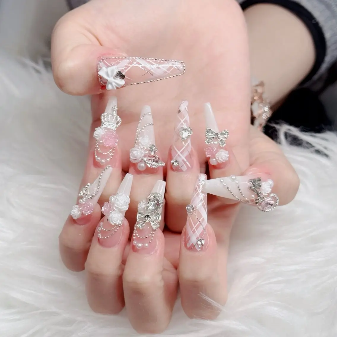 ネイル フットネイル フレンチネイル グラデーション 韓国ネイル ロングネイル ハンドネイル Hani Nail Salonのネイルデザイン