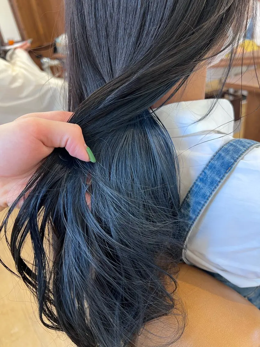 ロング カラー インナーカラー 篠原 海のヘアスタイル