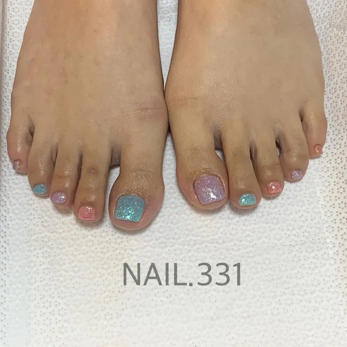 ネイル オーロラネイル フラッシュネイル フットネイル ラメ(グリッター) マグネットネイル Nail 331のネイルデザイン